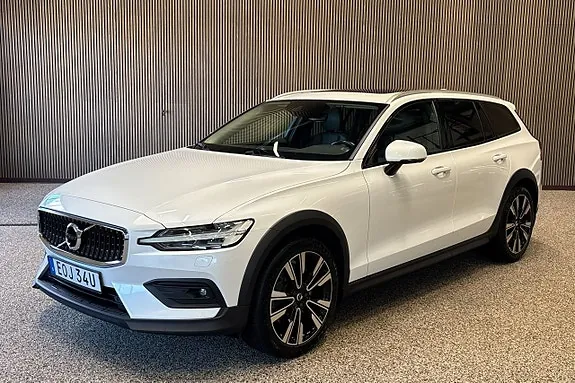 Volvo V60 Cross Country 2020 photo 2