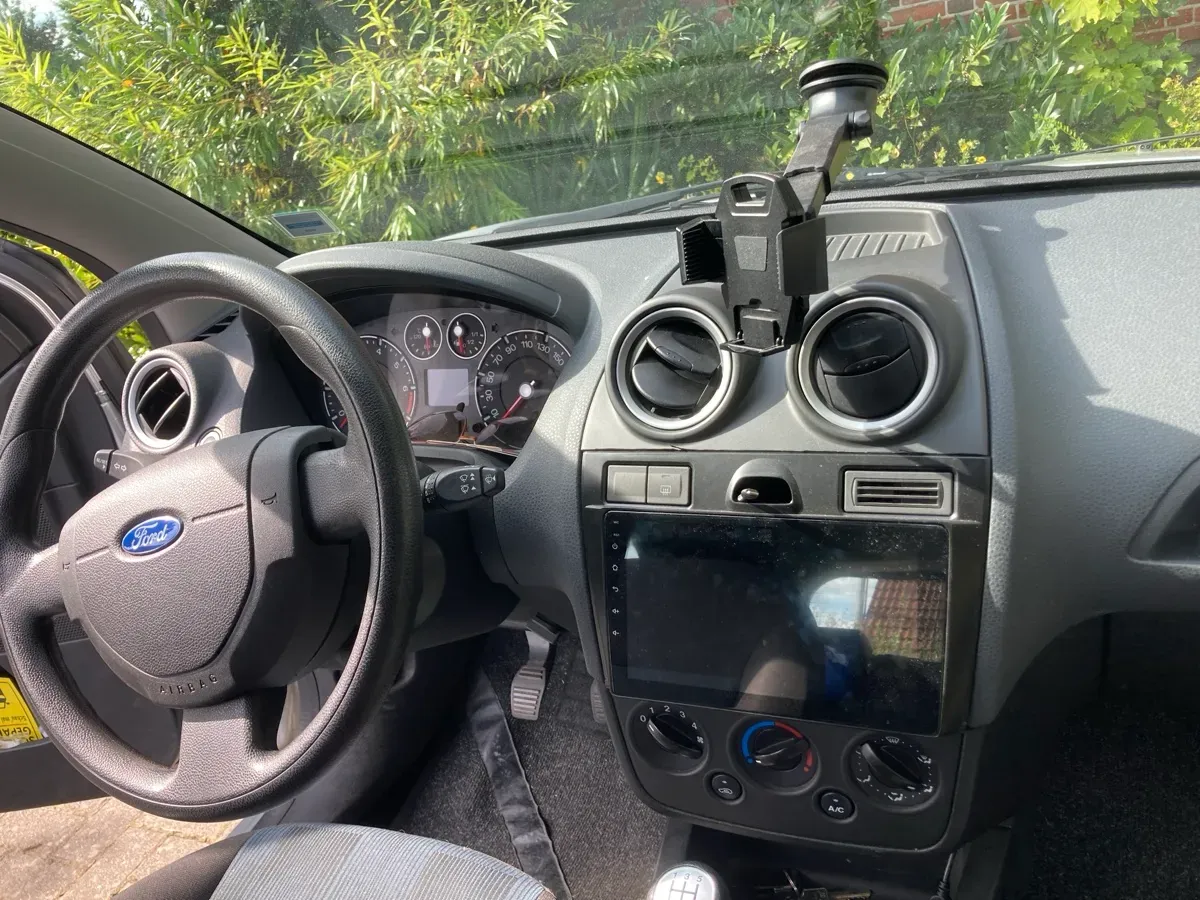 Ford Fiesta 2007 photo 3