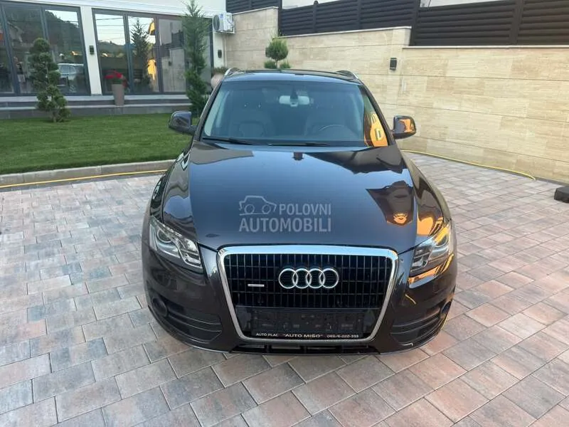 Audi Q5 2010 photo 2