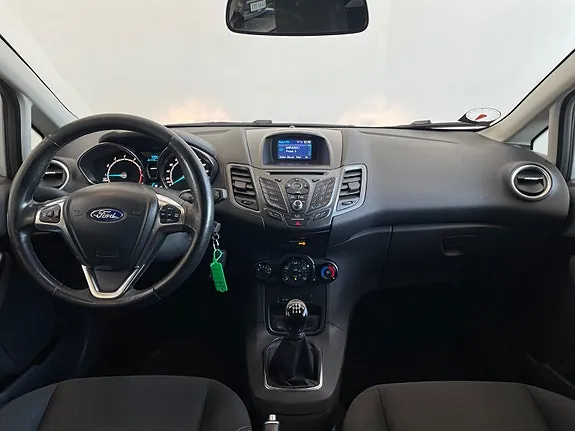 Ford Fiesta 2015 photo 5