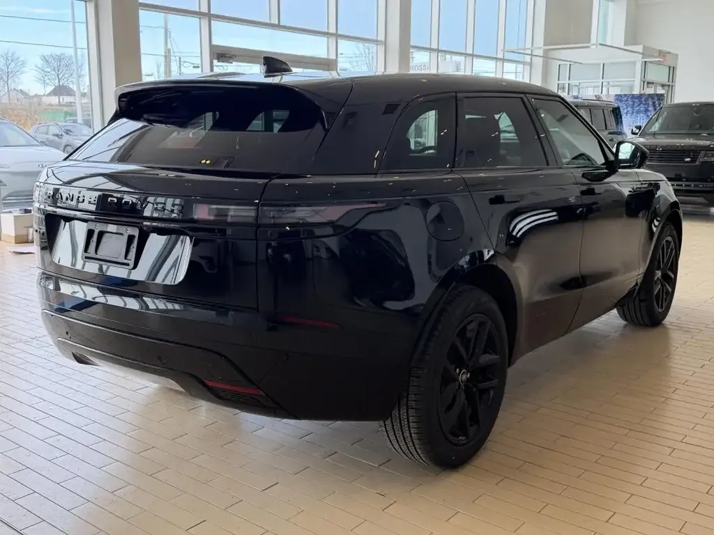 Land Rover Range Rover Velar 2026 photo 4