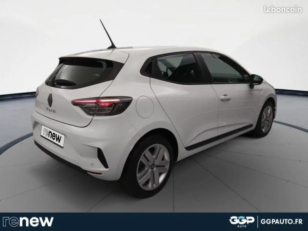 Renault Clio 2024 photo 2