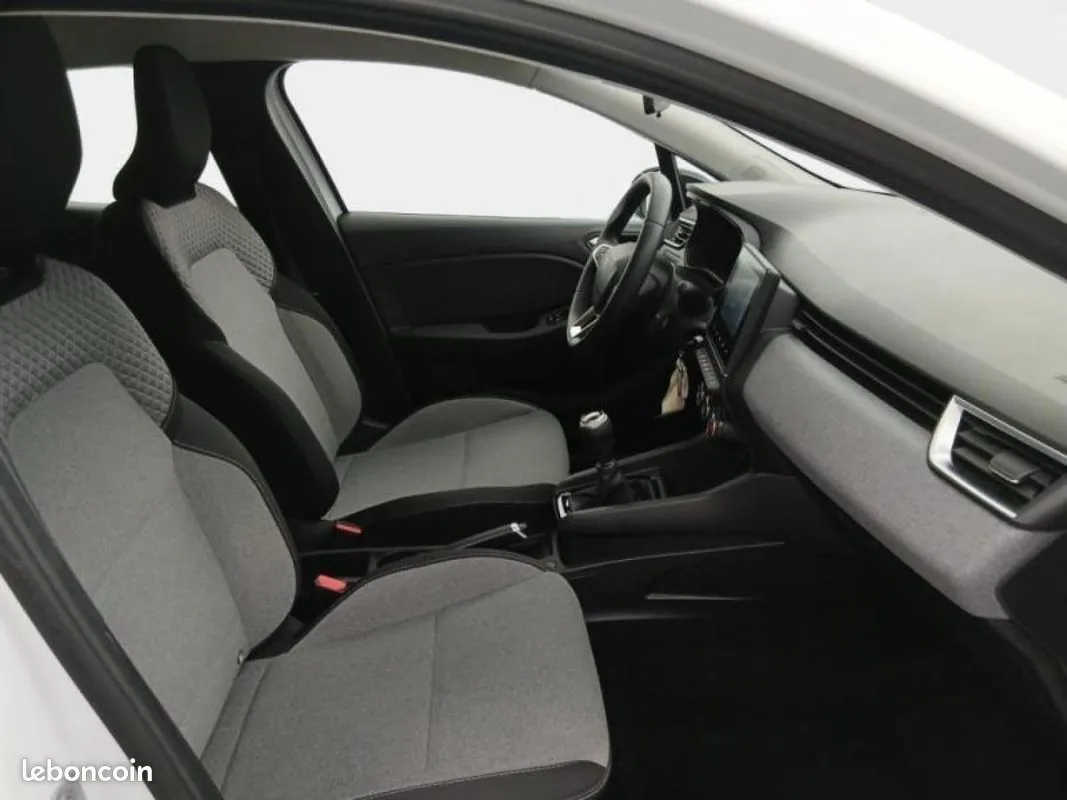 Renault Clio 2024 photo 3