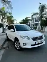Toyota Rav4 2010 photo 4