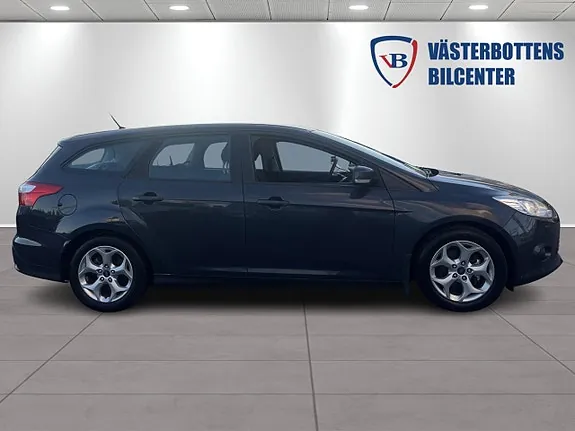 Ford Focus 2011 photo 2