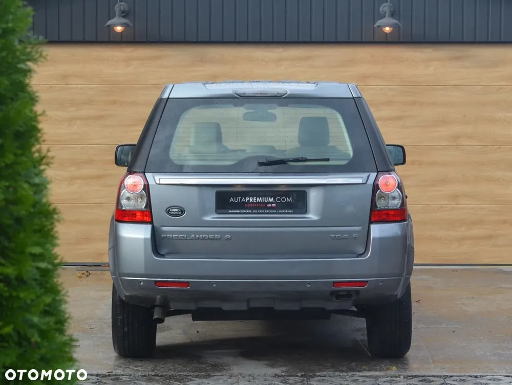 Land Rover Freelander 2011 photo 4