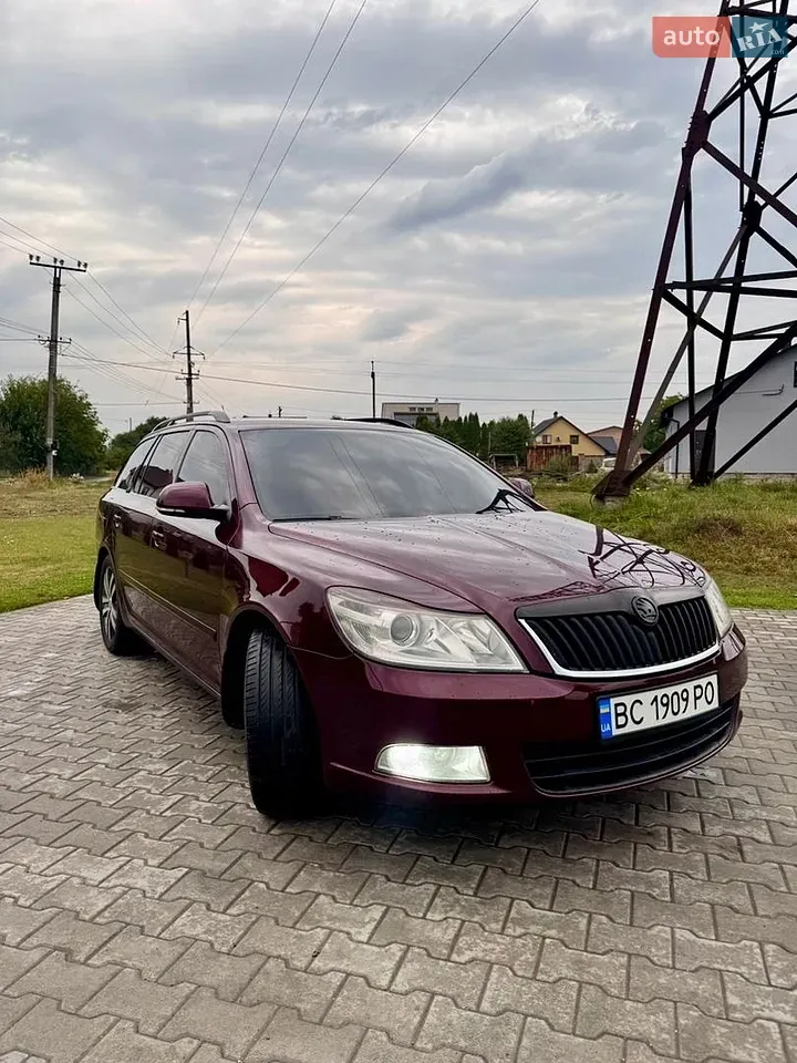 Skoda Octavia 2010 photo 4