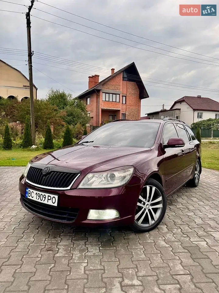 Skoda Octavia 2010 photo 3