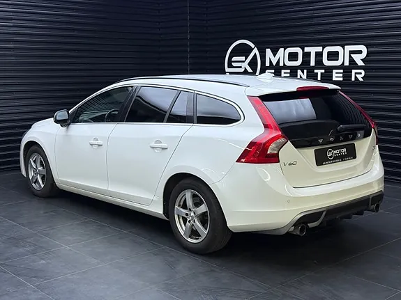 Volvo V60 2013 photo 2