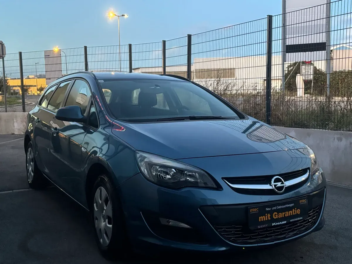 Opel Astra 2015 photo 3