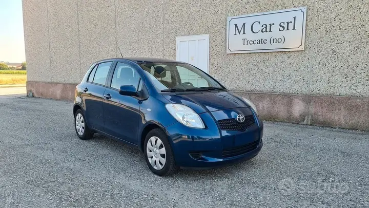 Toyota Yaris 2006 photo 2