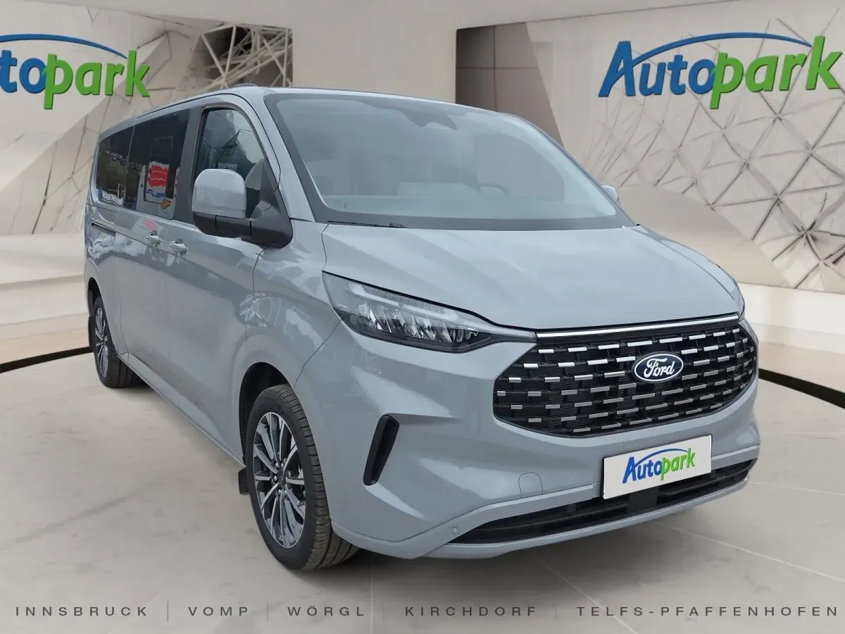 Ford Tourneo photo 3