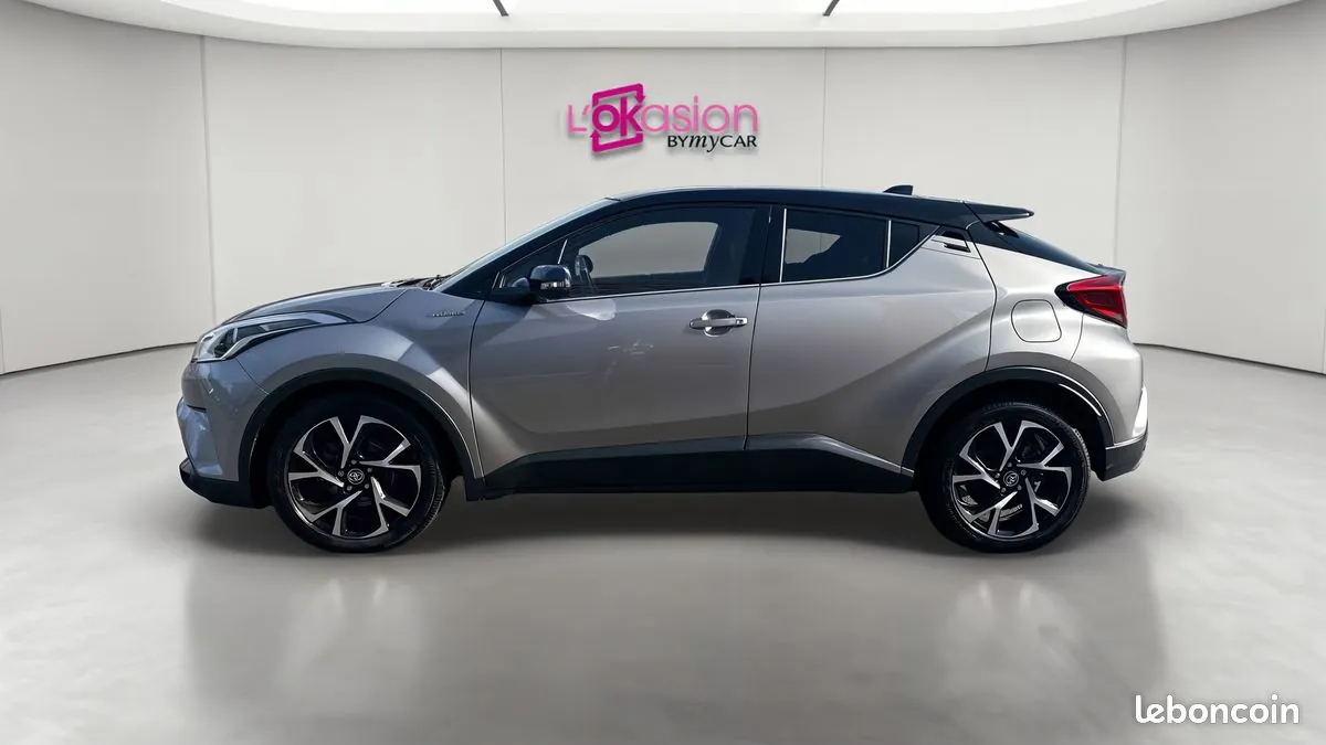 Toyota C-Hr 2019 photo 2