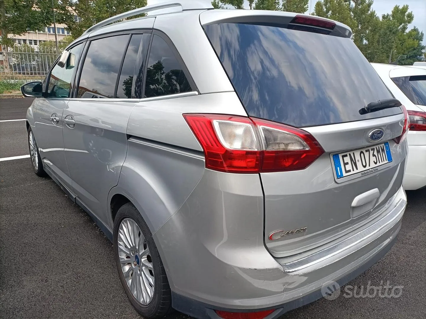 Ford C-Max 2012 photo 4