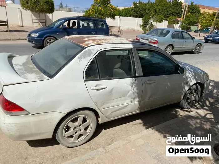 Mitsubishi Lancer 2010 photo 4