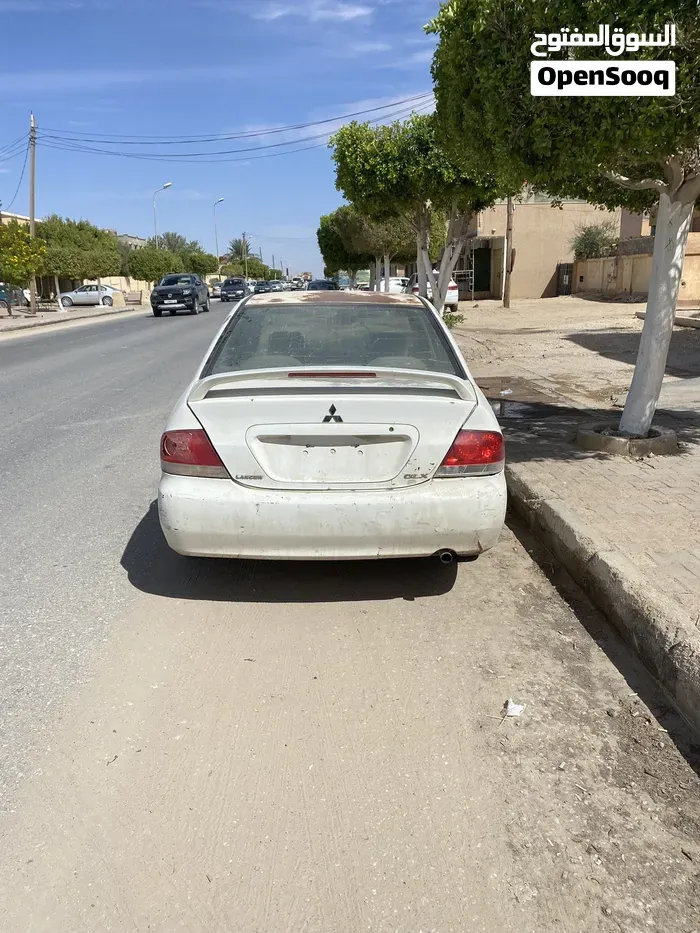 Mitsubishi Lancer 2010 photo 3