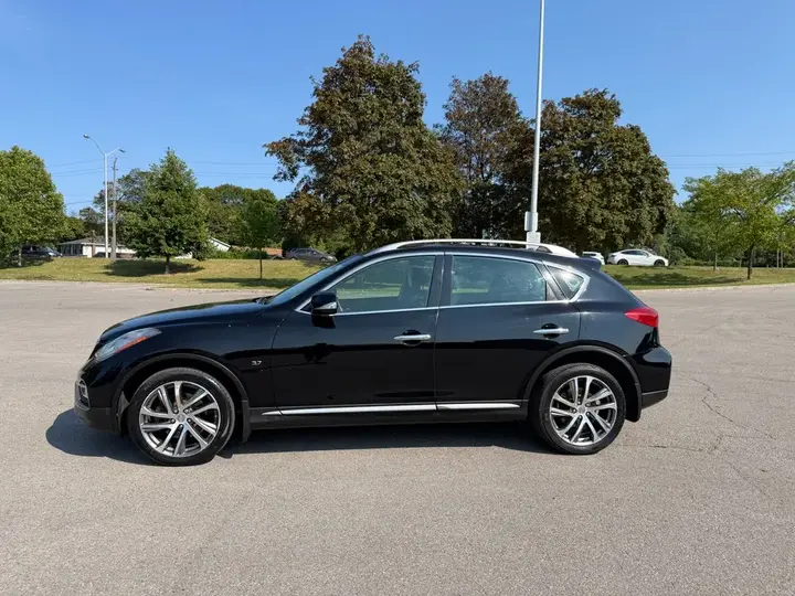 Infiniti Qx50 2016 photo 2