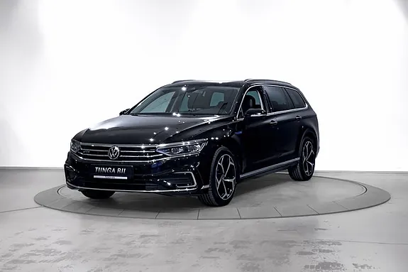 Volkswagen Passat 2022 photo 2