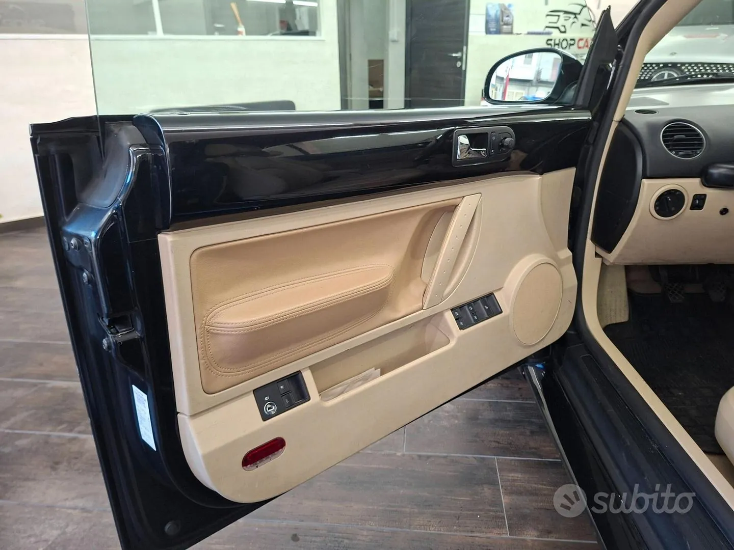 Volkswagen New Beetle 2008 photo 2