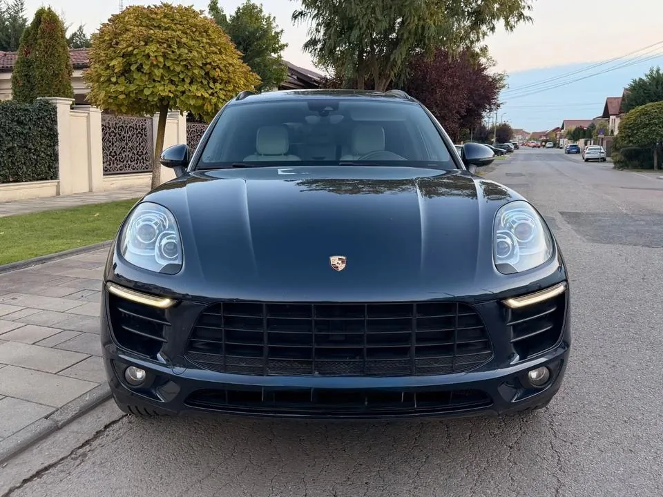 Porsche Macan S