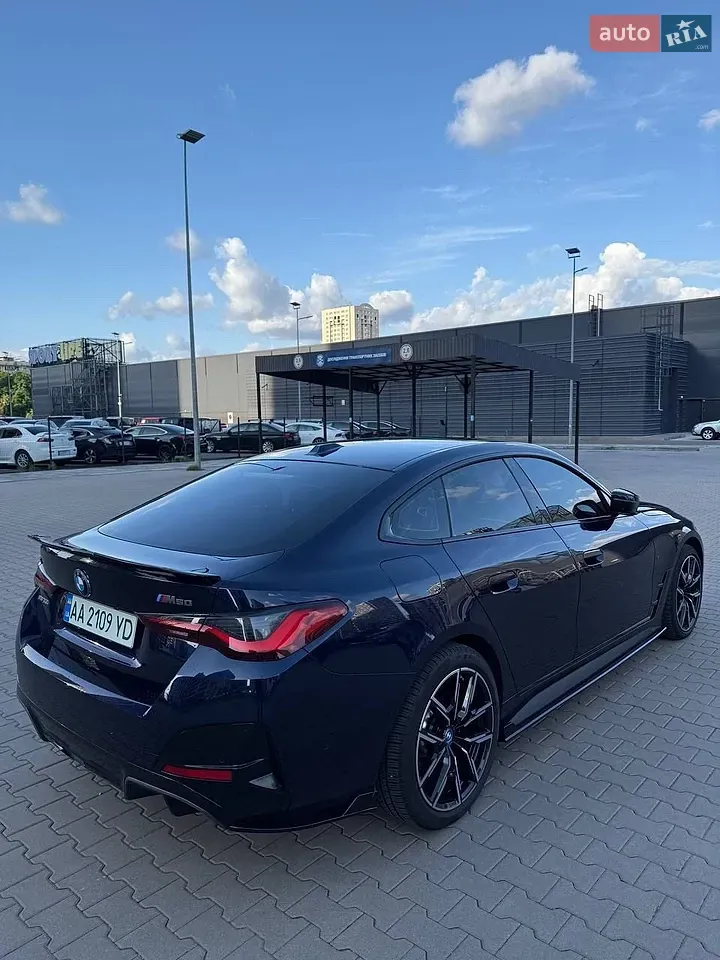 BMW I4 2023 photo 2