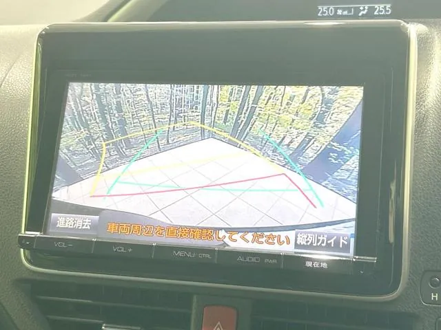 Toyota Voxy 2015 photo 4