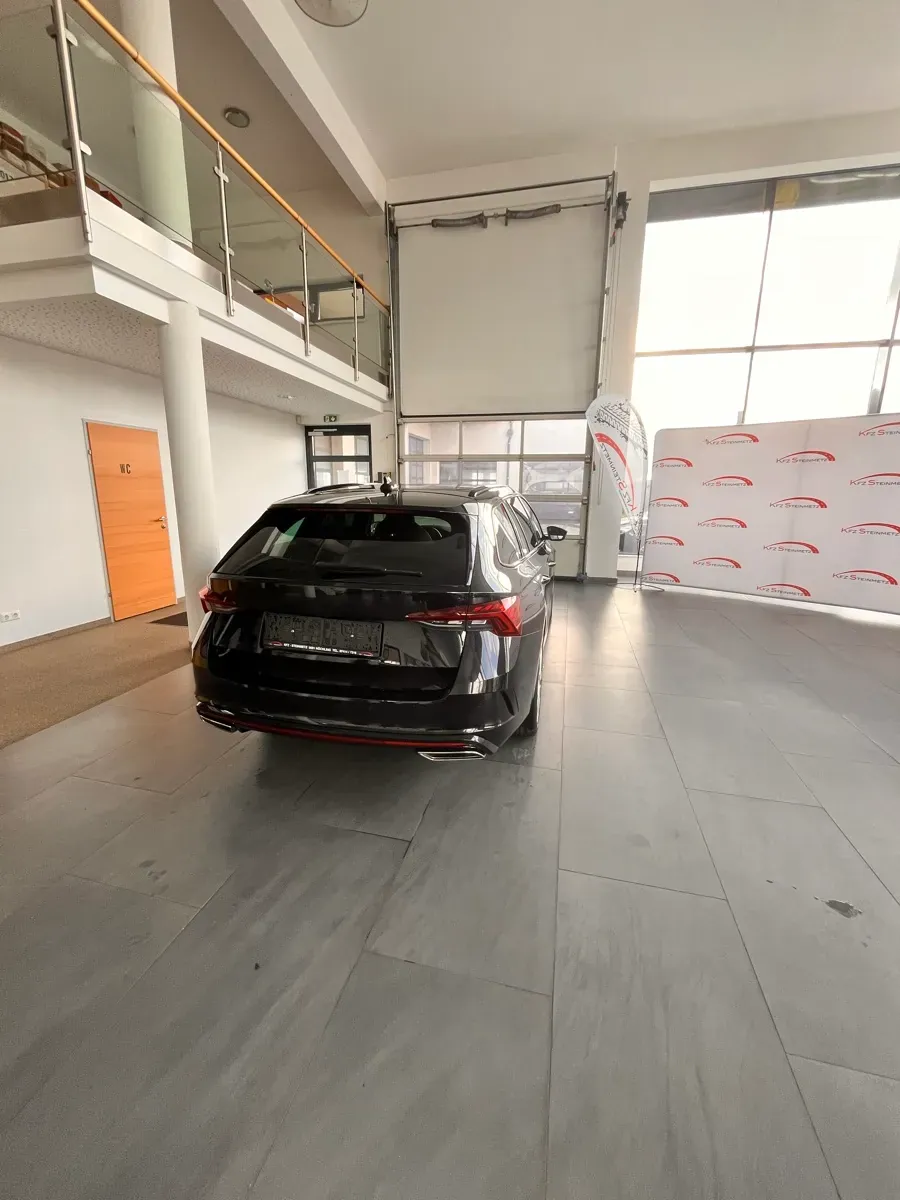 Skoda Octavia 2021 photo 3