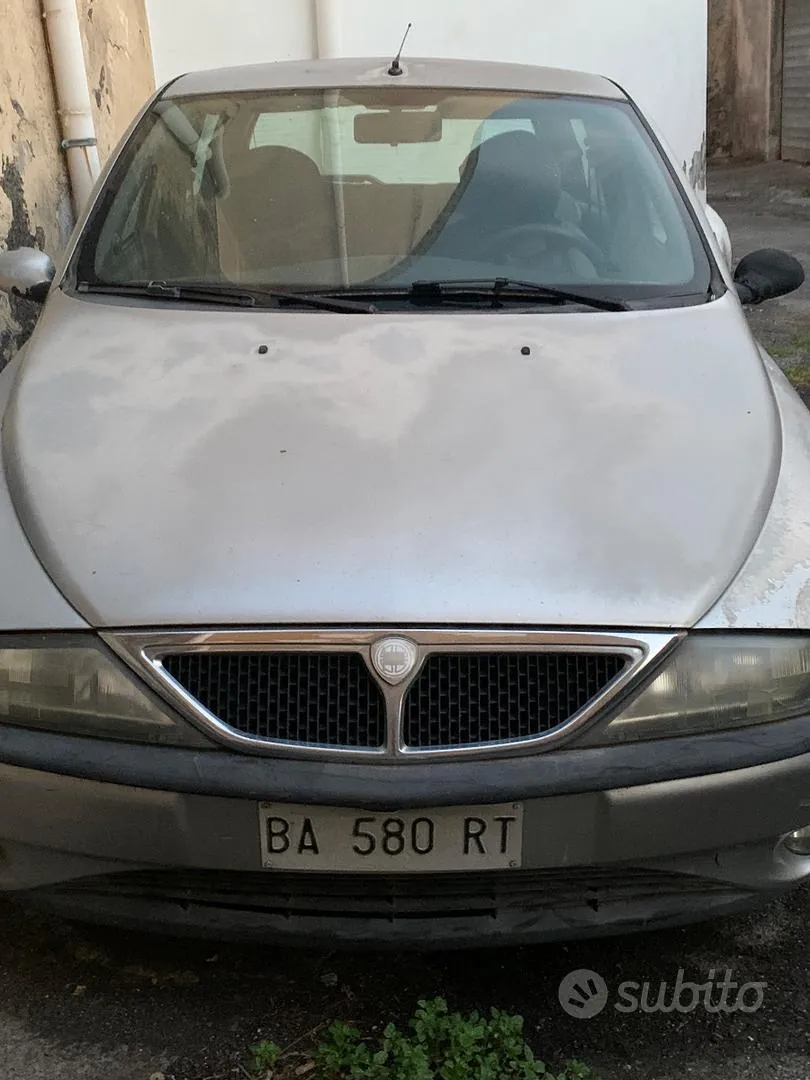 Lancia Y