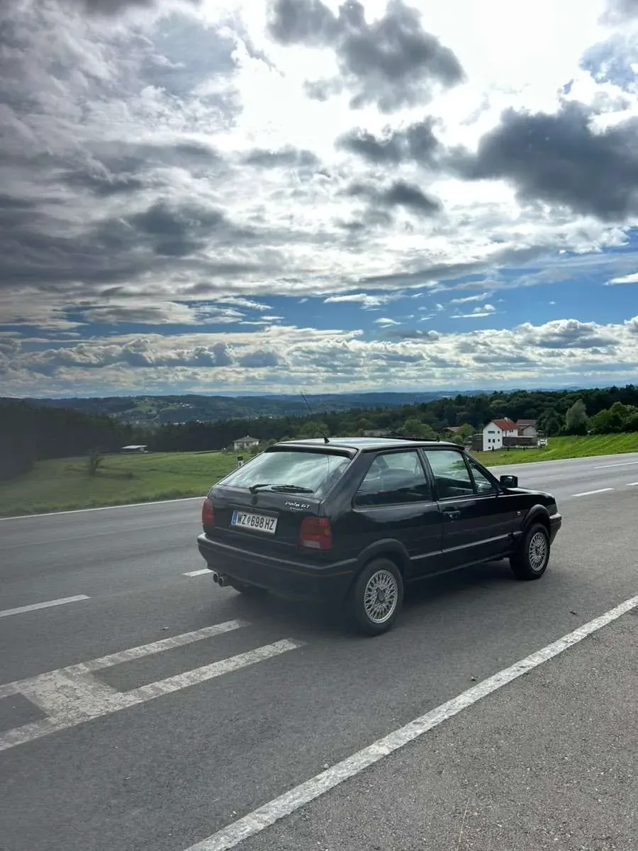 Volkswagen Polo 1993 photo 2