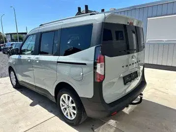 Ford Tourneo Courier 2025 photo 4