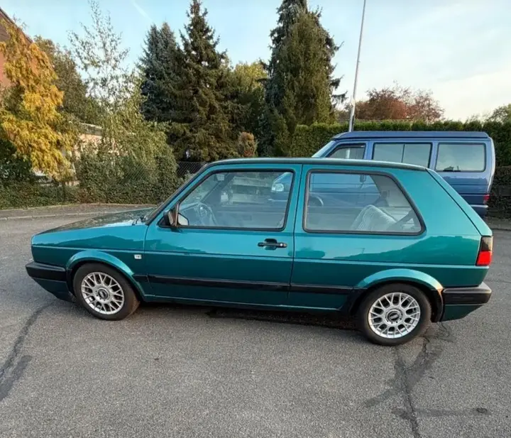 Volkswagen Golf 2