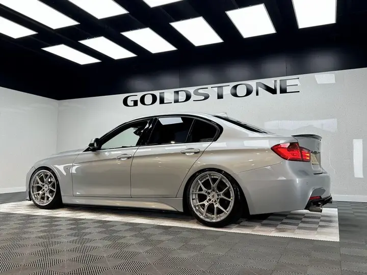 BMW 3 Series 2015 photo 2