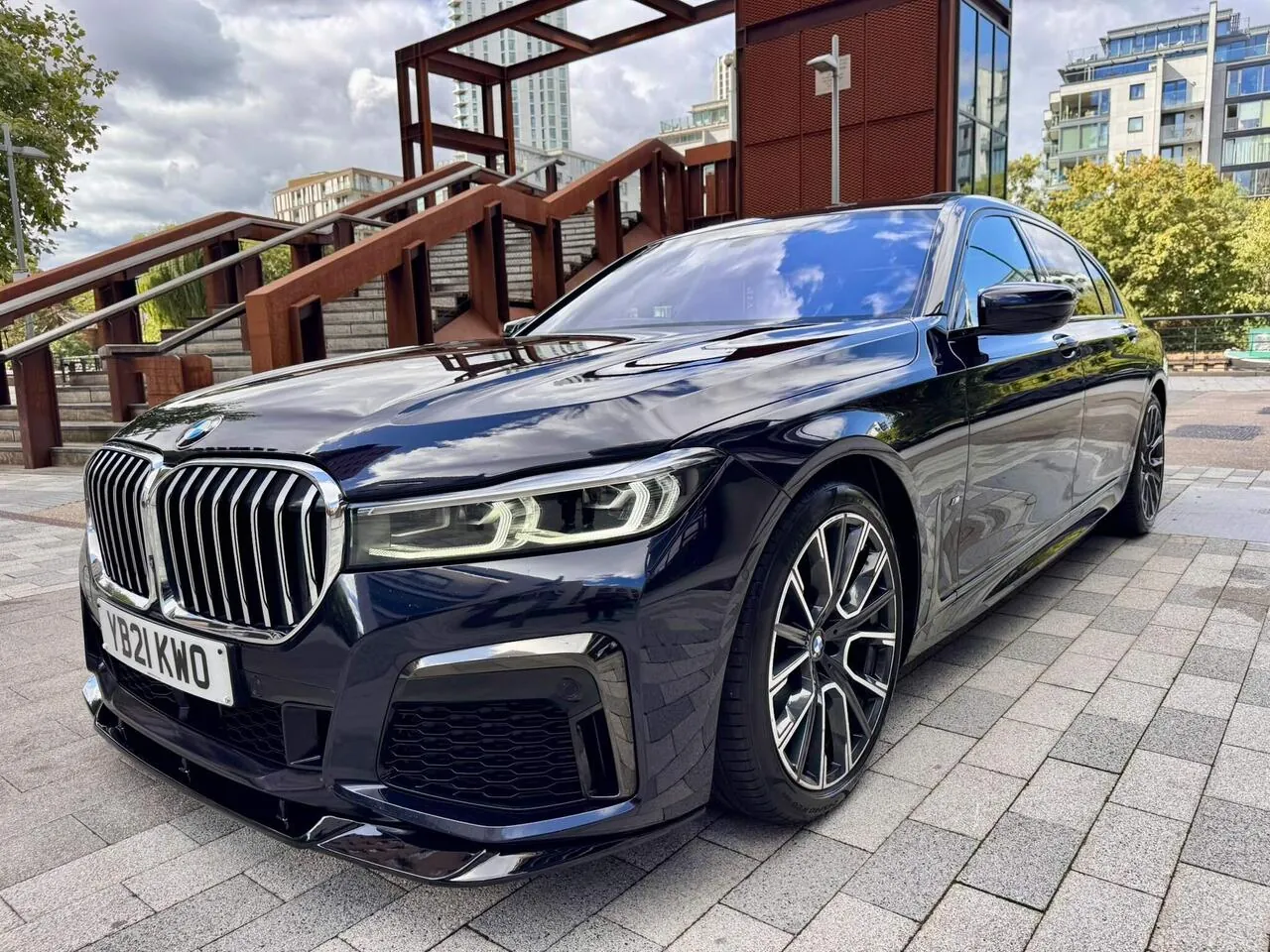 BMW 7 Series 2021 photo 3