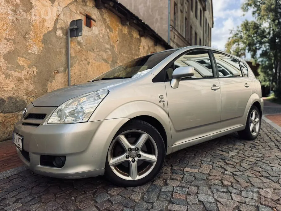 Toyota Corolla Verso 2005 photo 4