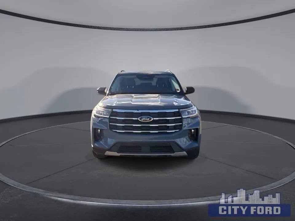 Ford Explorer 2026 photo 3