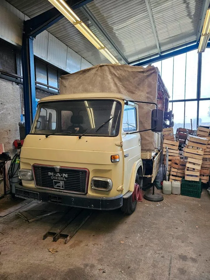 MAN 7.90 Saviem Pritsche