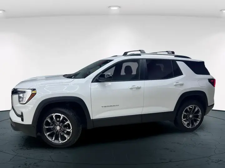 GMC Terrain 2026 photo 3