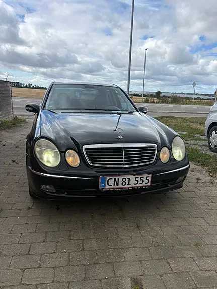 Mercedes-Benz E320