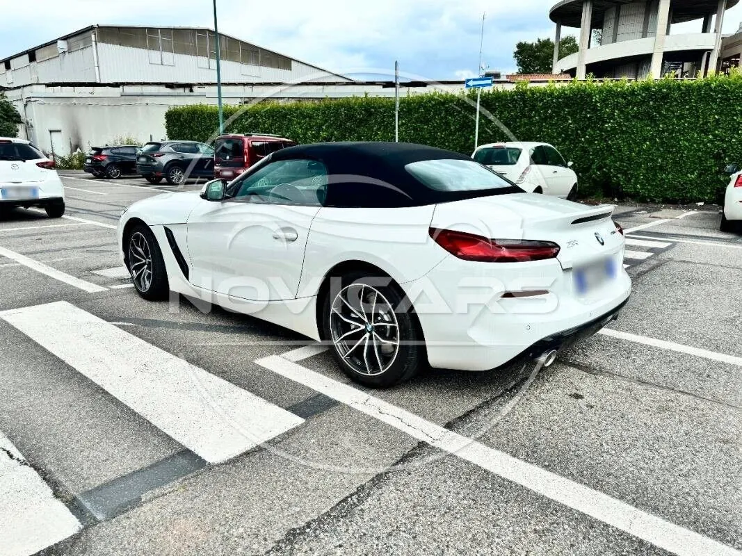 BMW Z4 2021 photo 2