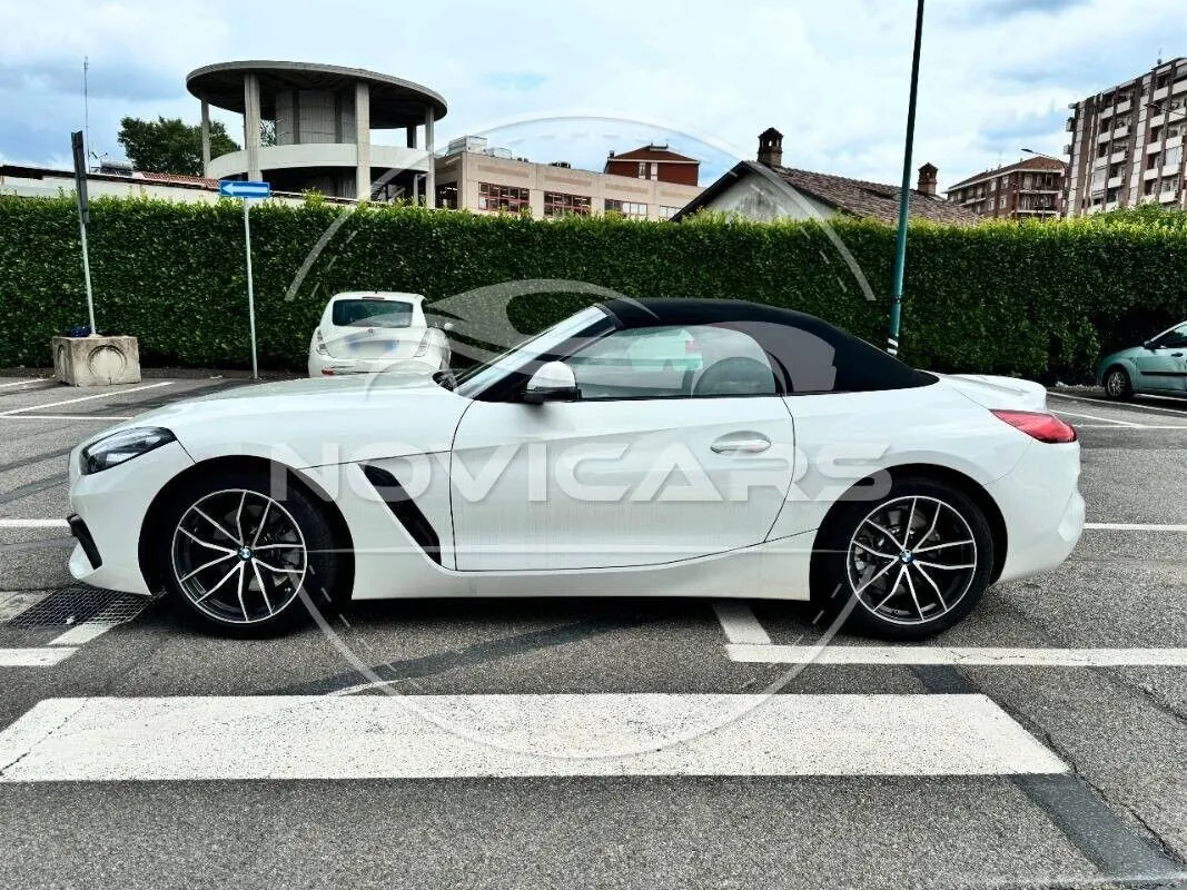 BMW Z4 2021 photo 3