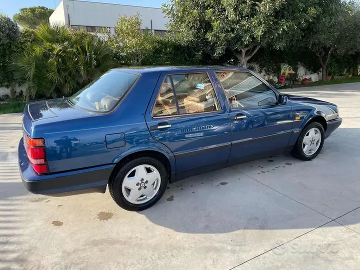 Lancia Thema 1989 photo 2