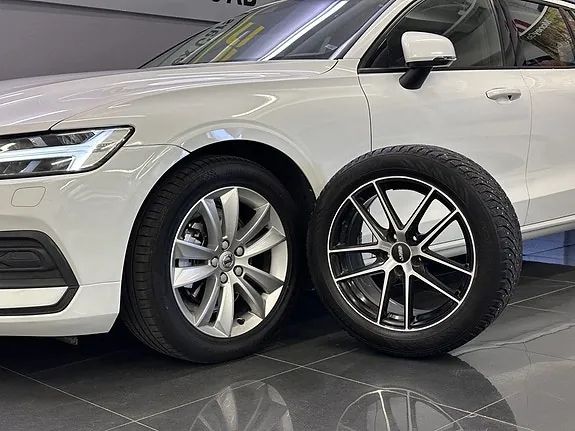 Volvo V60 2020 photo 3