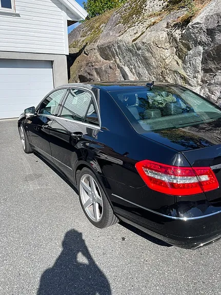 Mercedes-Benz E-Class 2010 photo 4