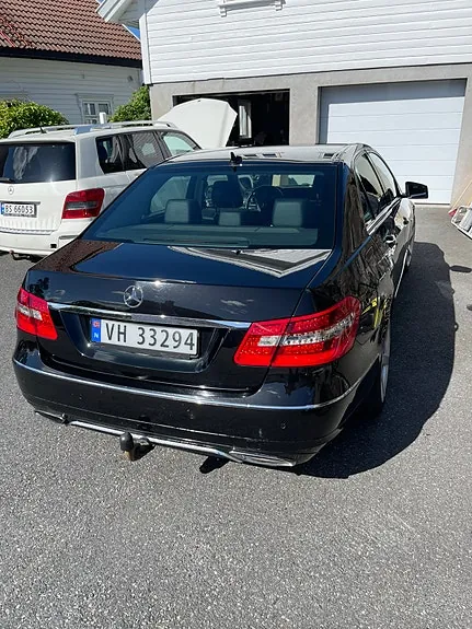 Mercedes-Benz E-Class 2010 photo 3