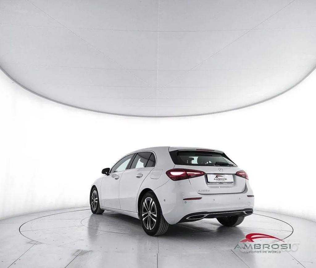 Mercedes-Benz A 200 2023 photo 4