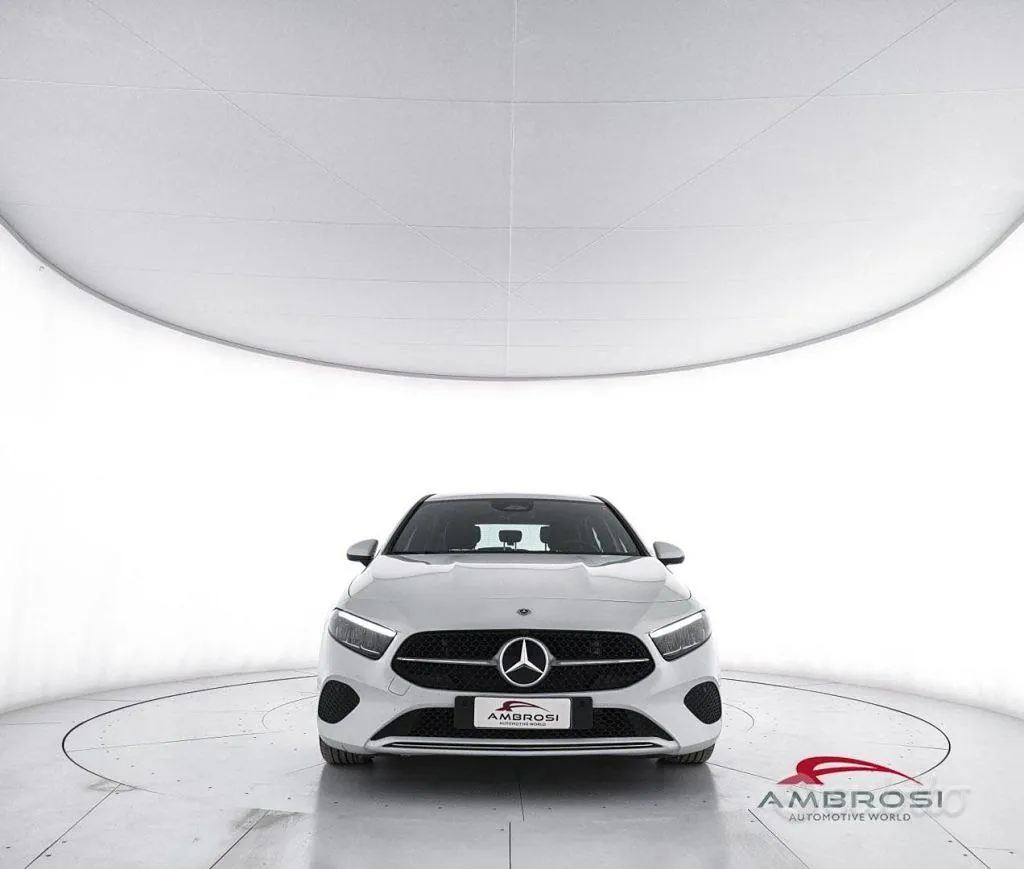 Mercedes-Benz A 200 2023 photo 5