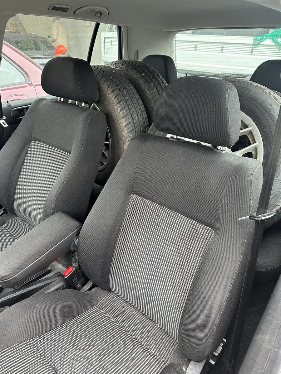 Volkswagen Golf 2001 photo 3