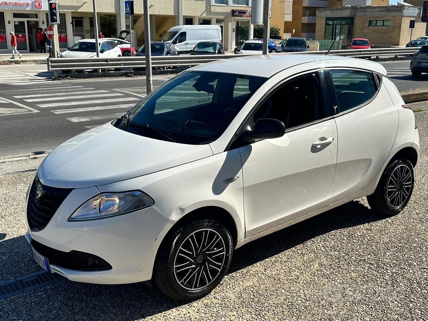 Lancia Ypsilon