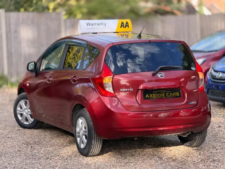 Nissan Note 2013 photo 2