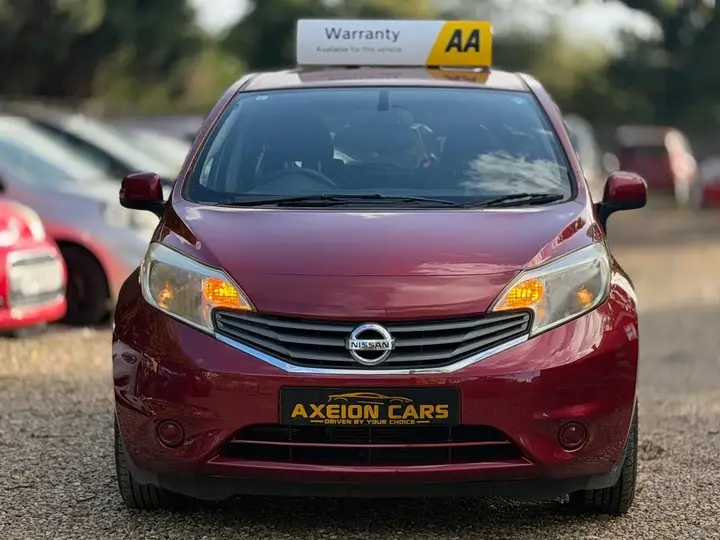 Nissan Note 2013 photo 4